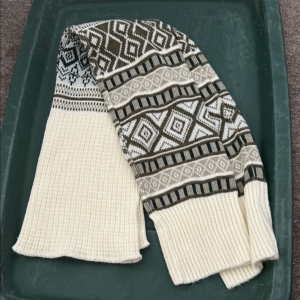 Geometric Patterned Knit Leg Warmers